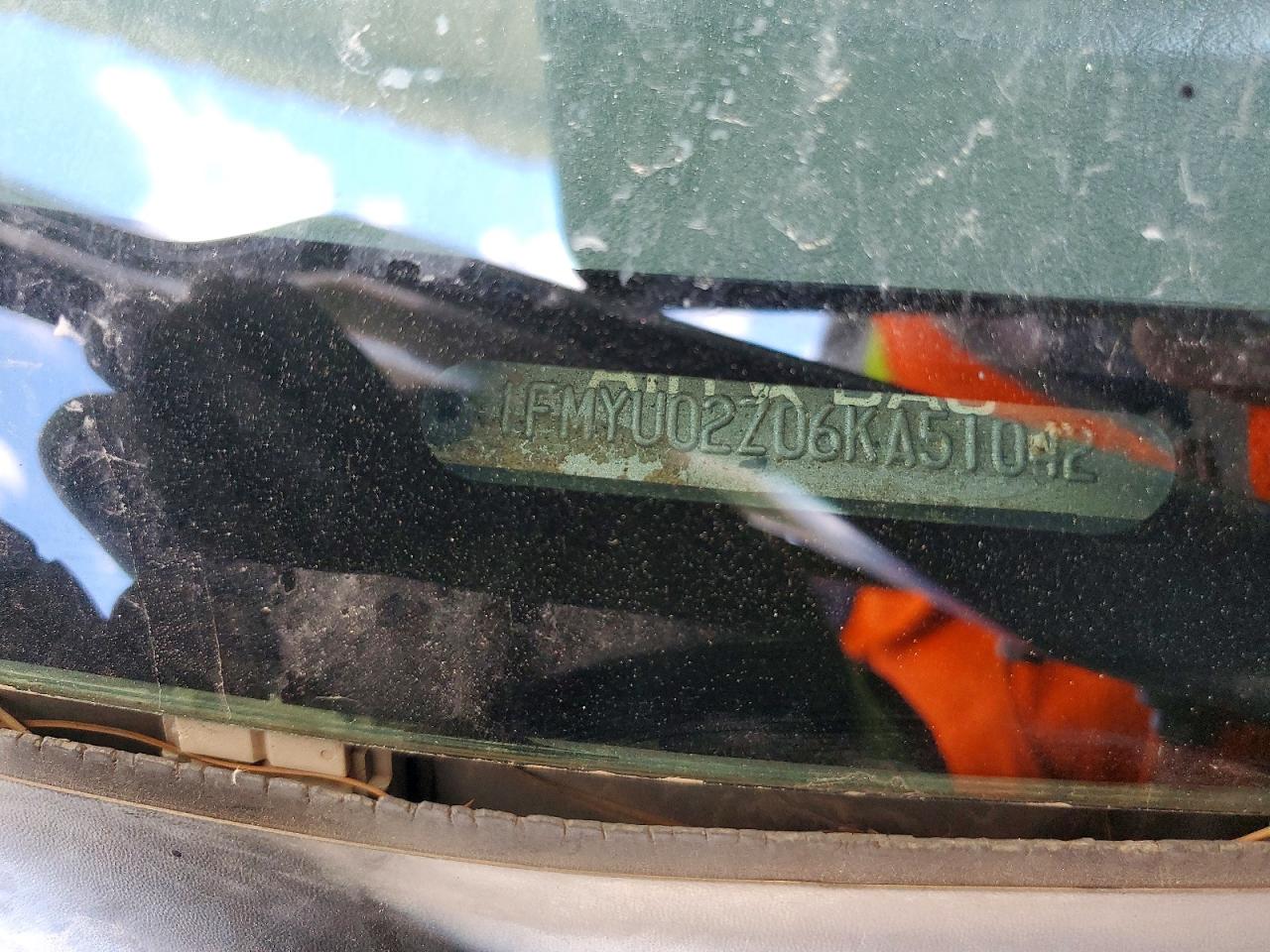 2006 FORD ESCAPE photo 25
