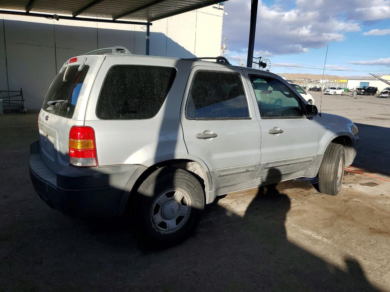 2006 FORD ESCAPE photo 5