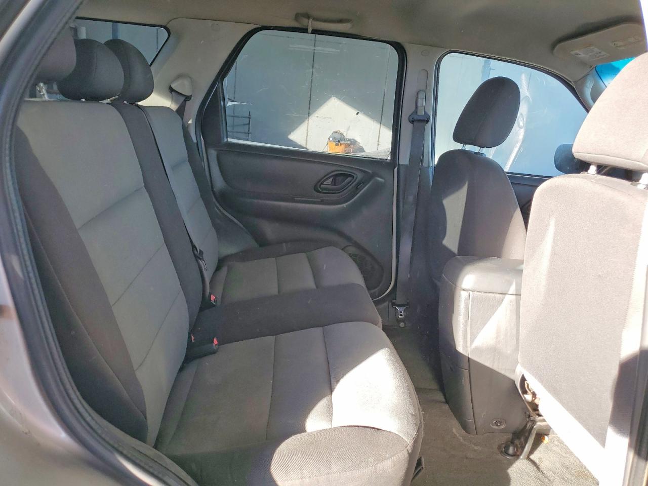 2006 FORD ESCAPE photo 21