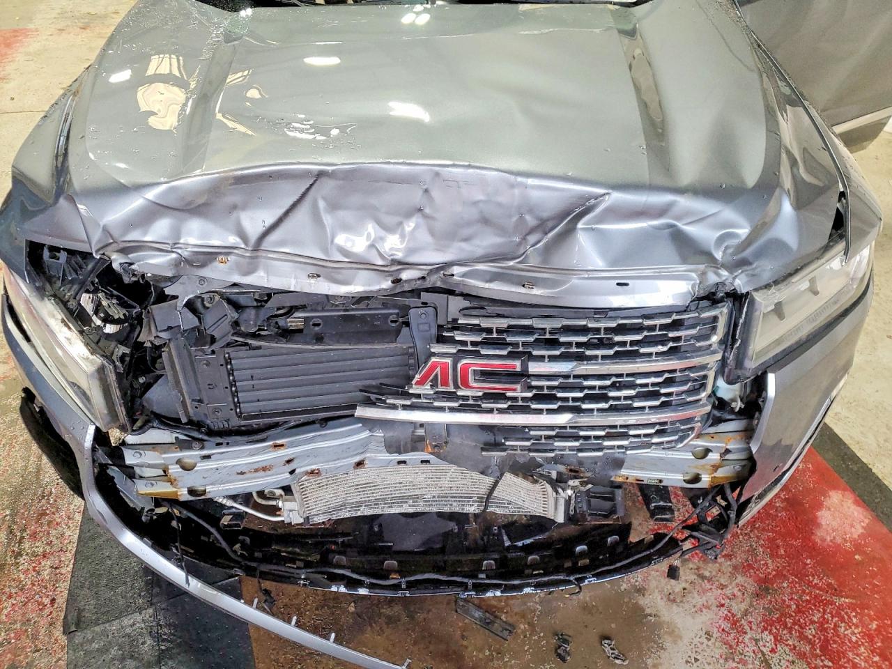 2021 GMC ACADIA DENALI photo 12