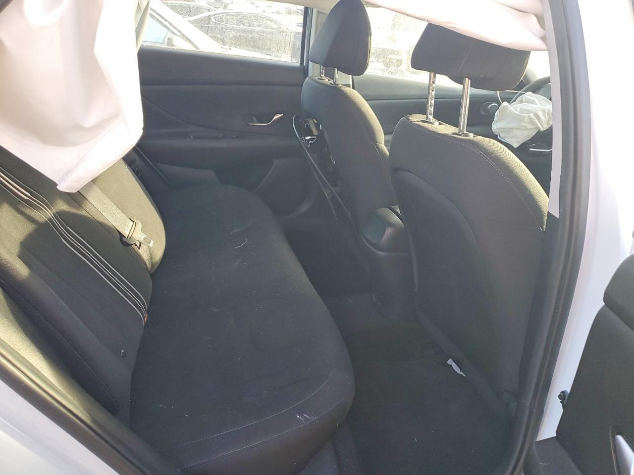 2023 HYUNDAI ELANTRA SEL photo 10