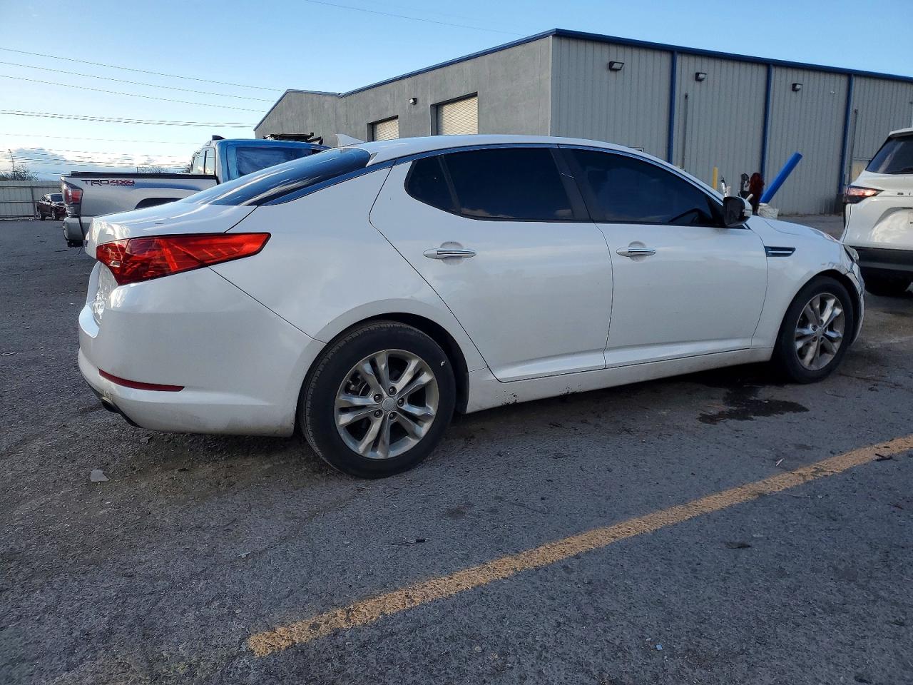 2013 KIA OPTIMA LX photo 3