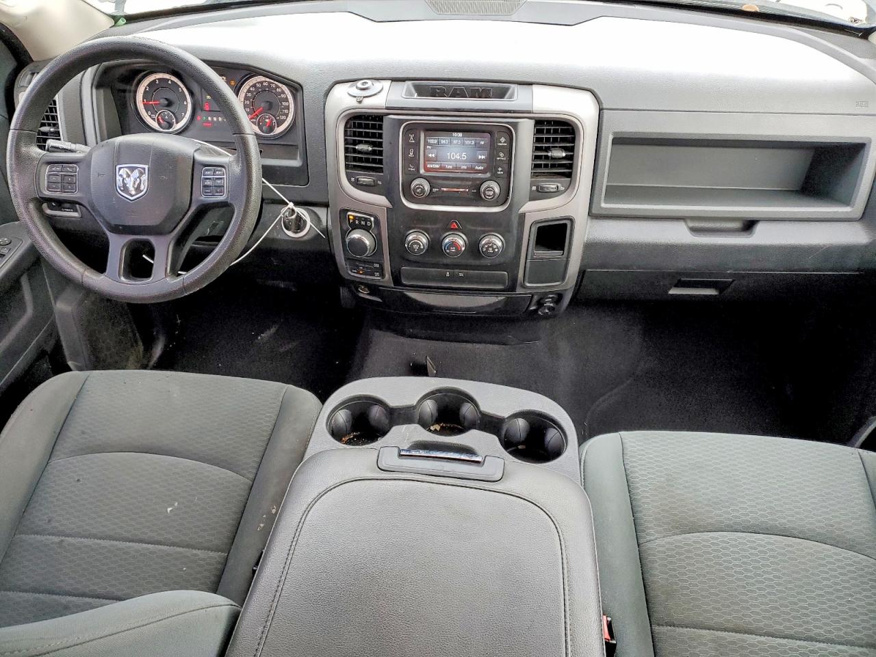 2017 RAM 1500 ST photo 15
