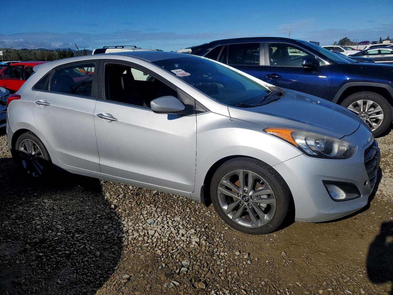 2017 HYUNDAI ELANTRA GT photo 4