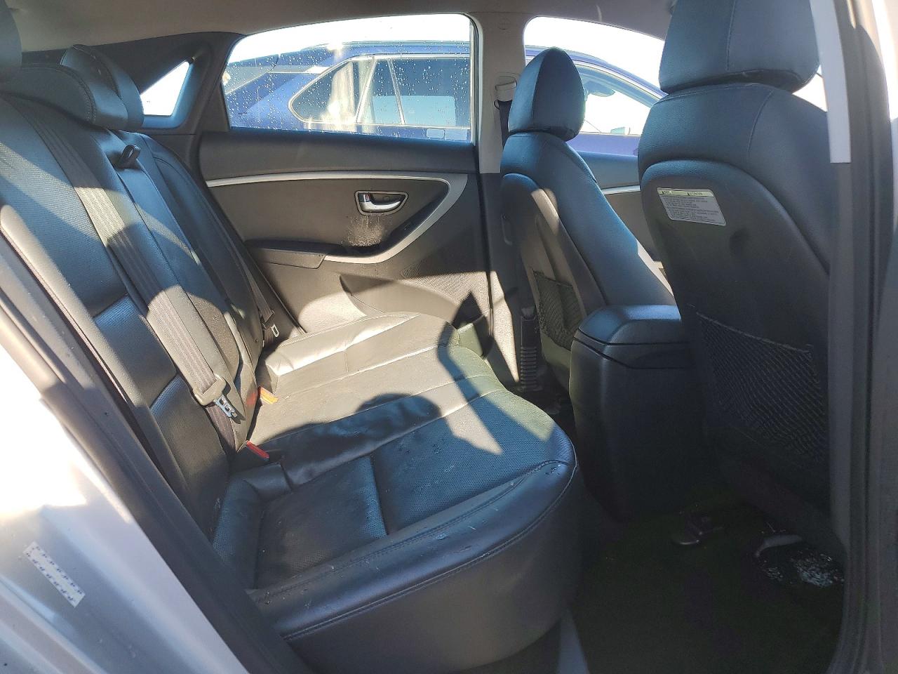 2017 HYUNDAI ELANTRA GT photo 10
