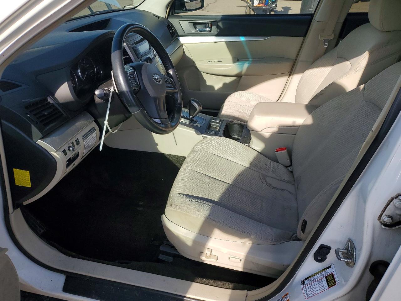 2012 SUBARU OUTBACK 2.5I PREMIUM photo 7