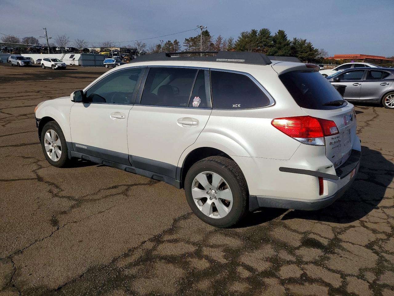 2012 SUBARU OUTBACK 2.5I PREMIUM photo 2