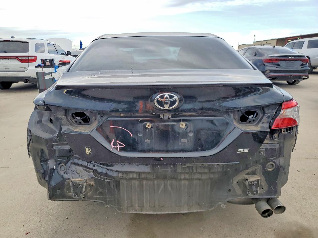 2018 TOYOTA CAMRY L photo 6