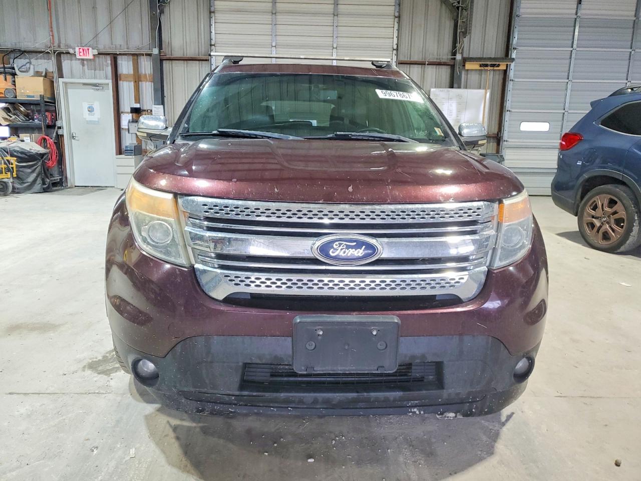 2011 FORD EXPLORER XLT photo 5