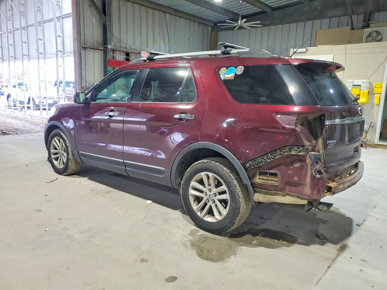 2011 FORD EXPLORER XLT photo 2