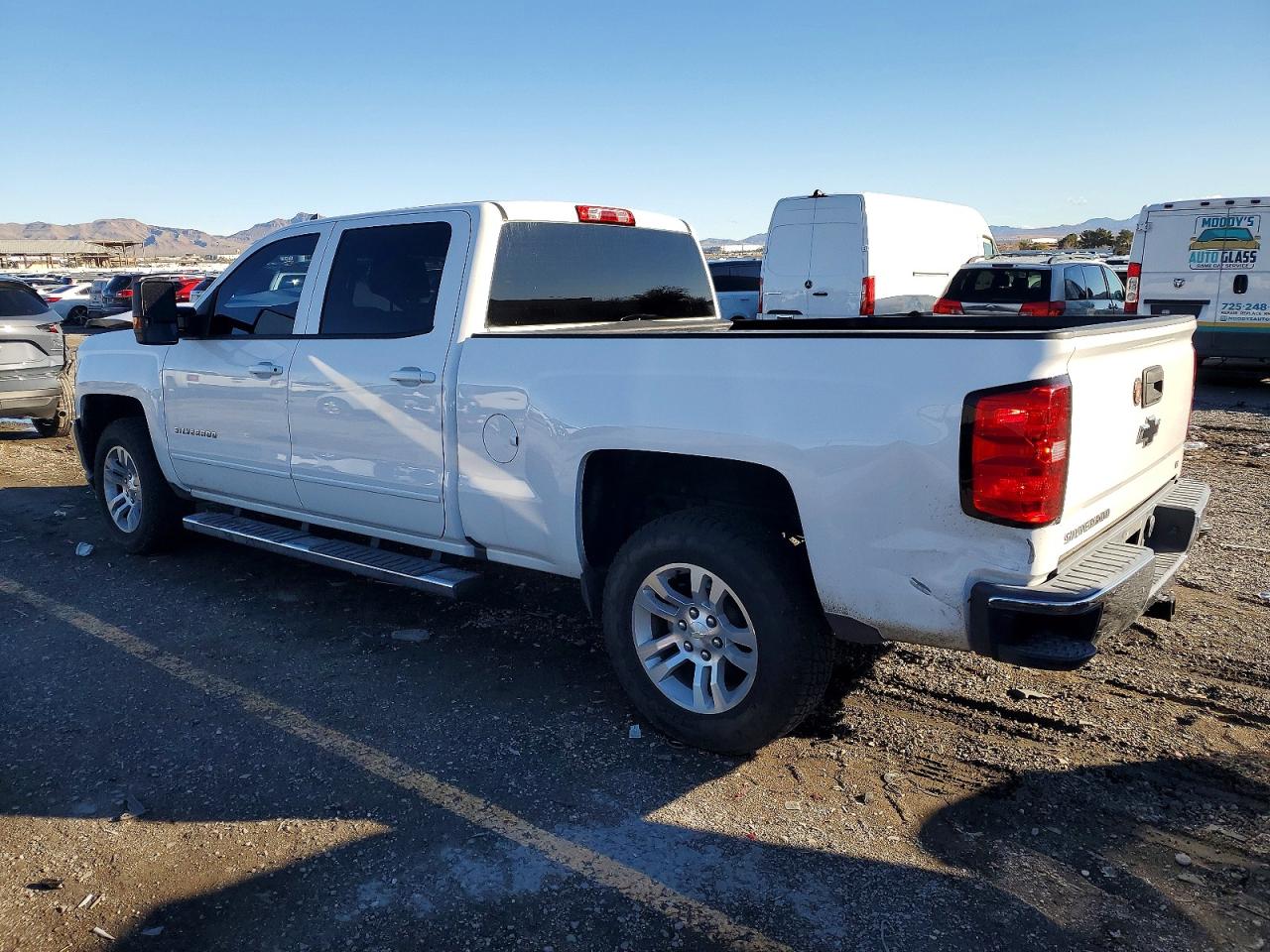 2016 CHEVROLET SILVERADO K1500 LT photo 2