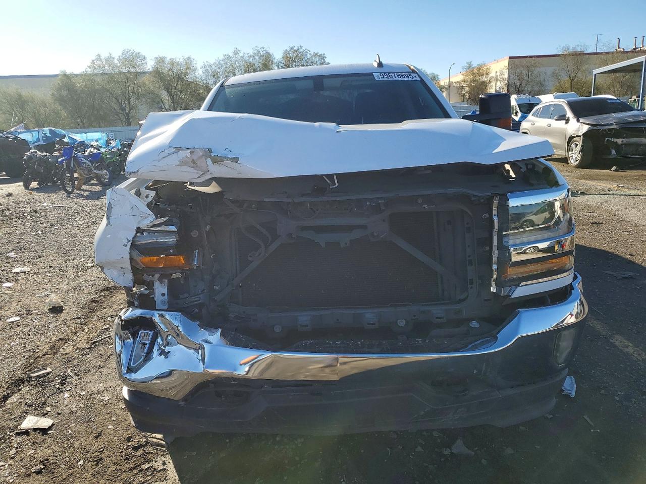 2016 CHEVROLET SILVERADO K1500 LT photo 5