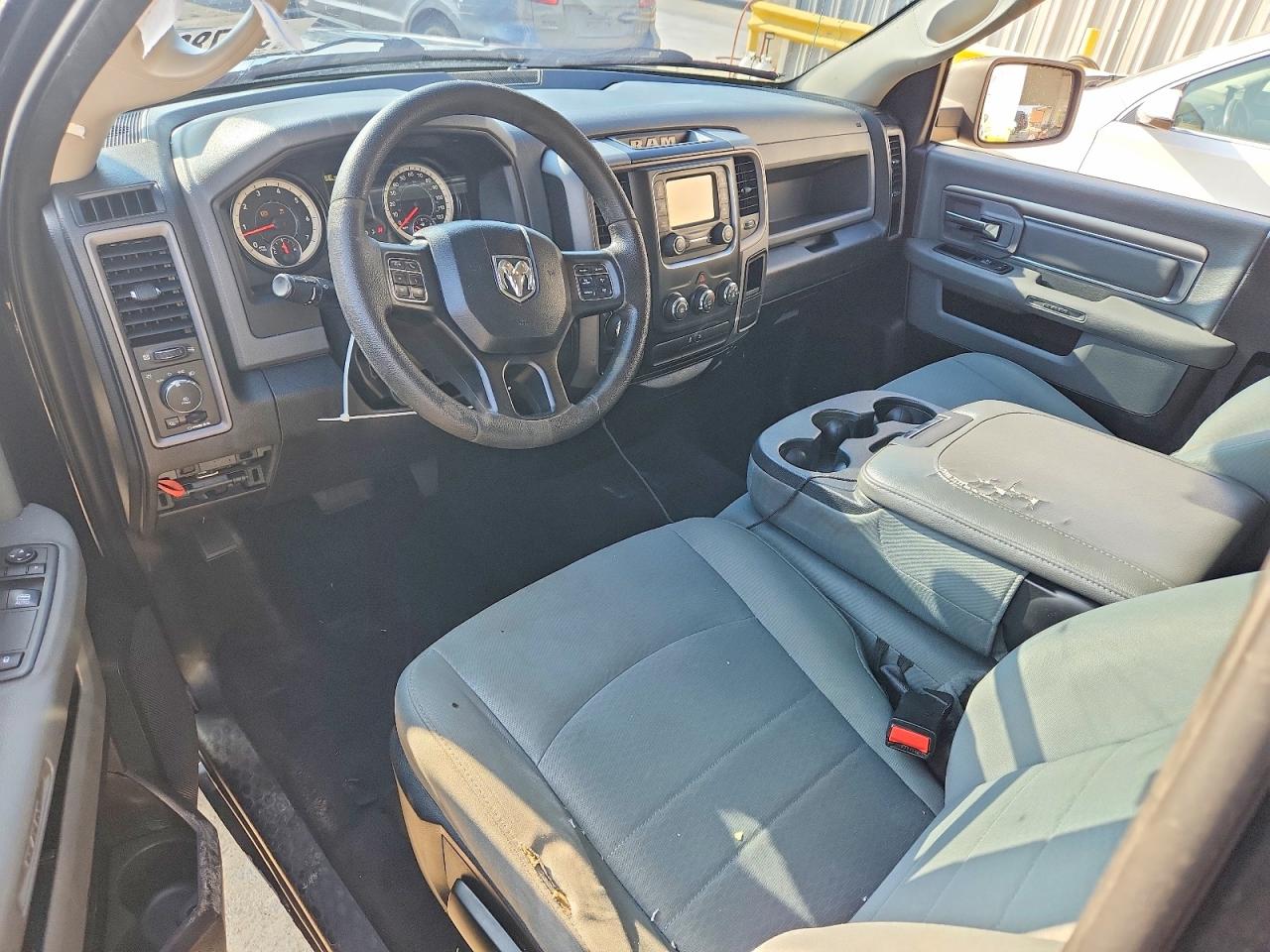 2017 RAM 1500 ST photo 8