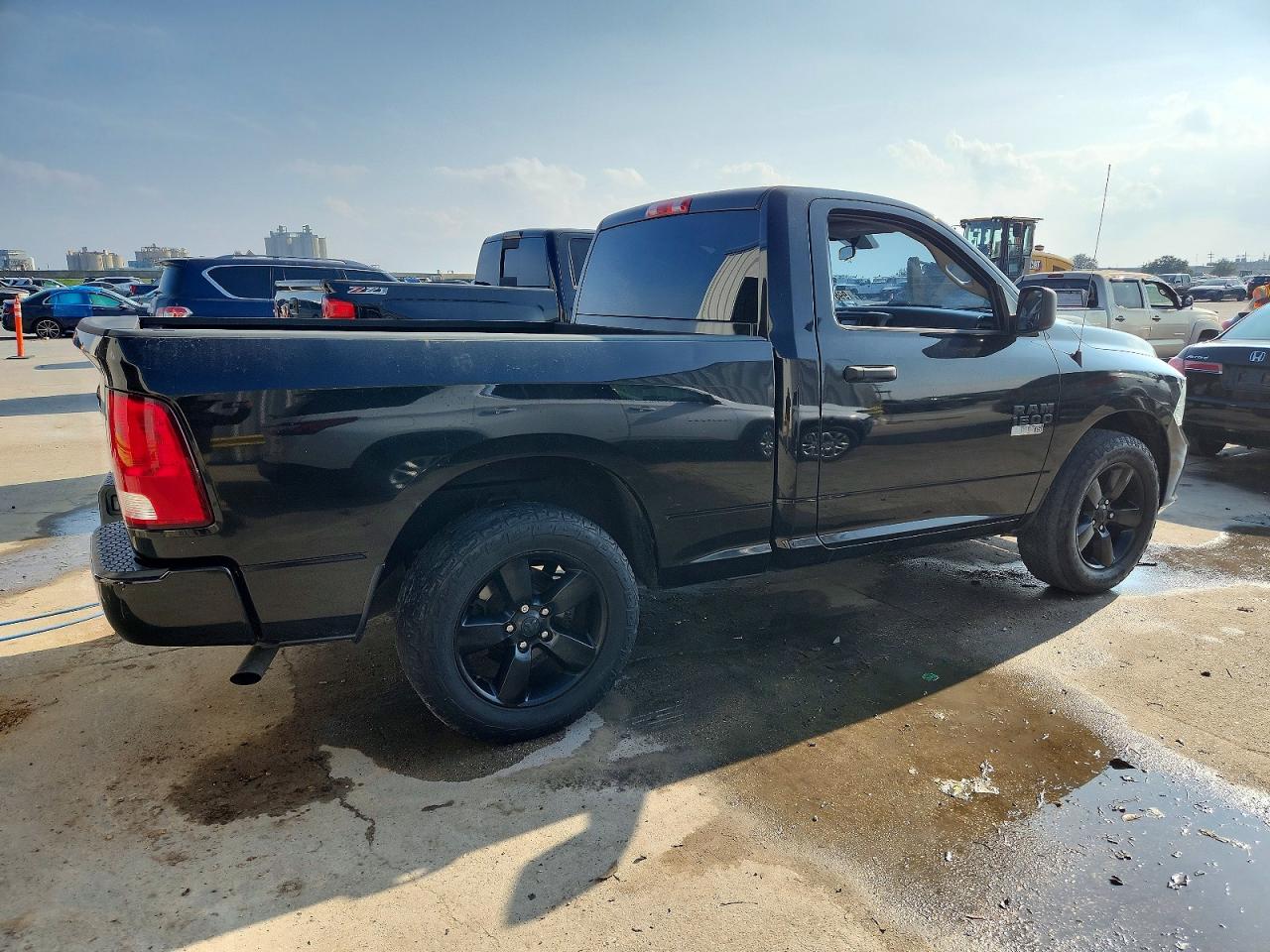 2017 RAM 1500 ST photo 3
