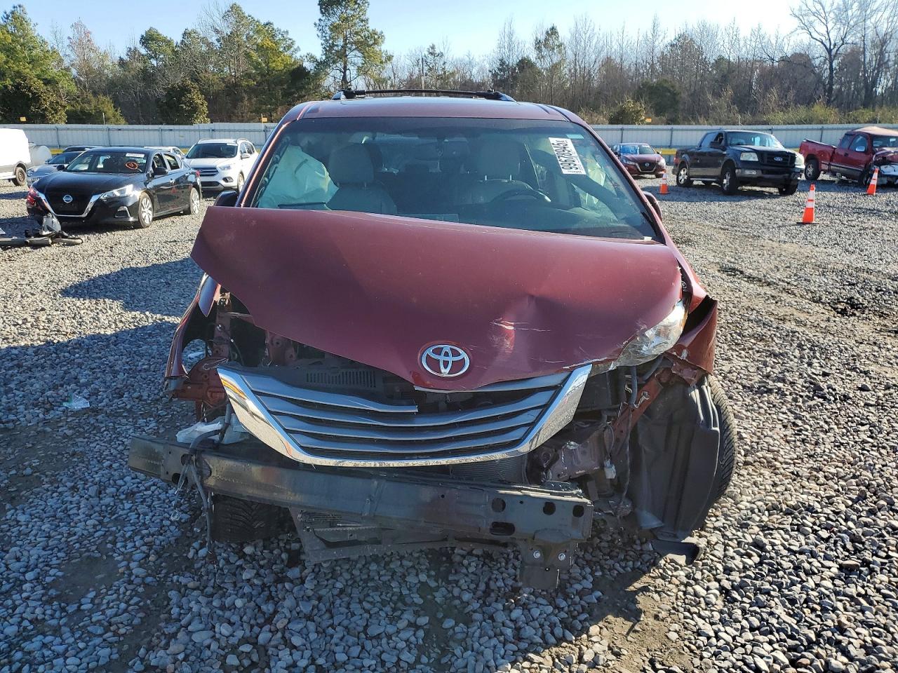 2015 TOYOTA SIENNA photo 5