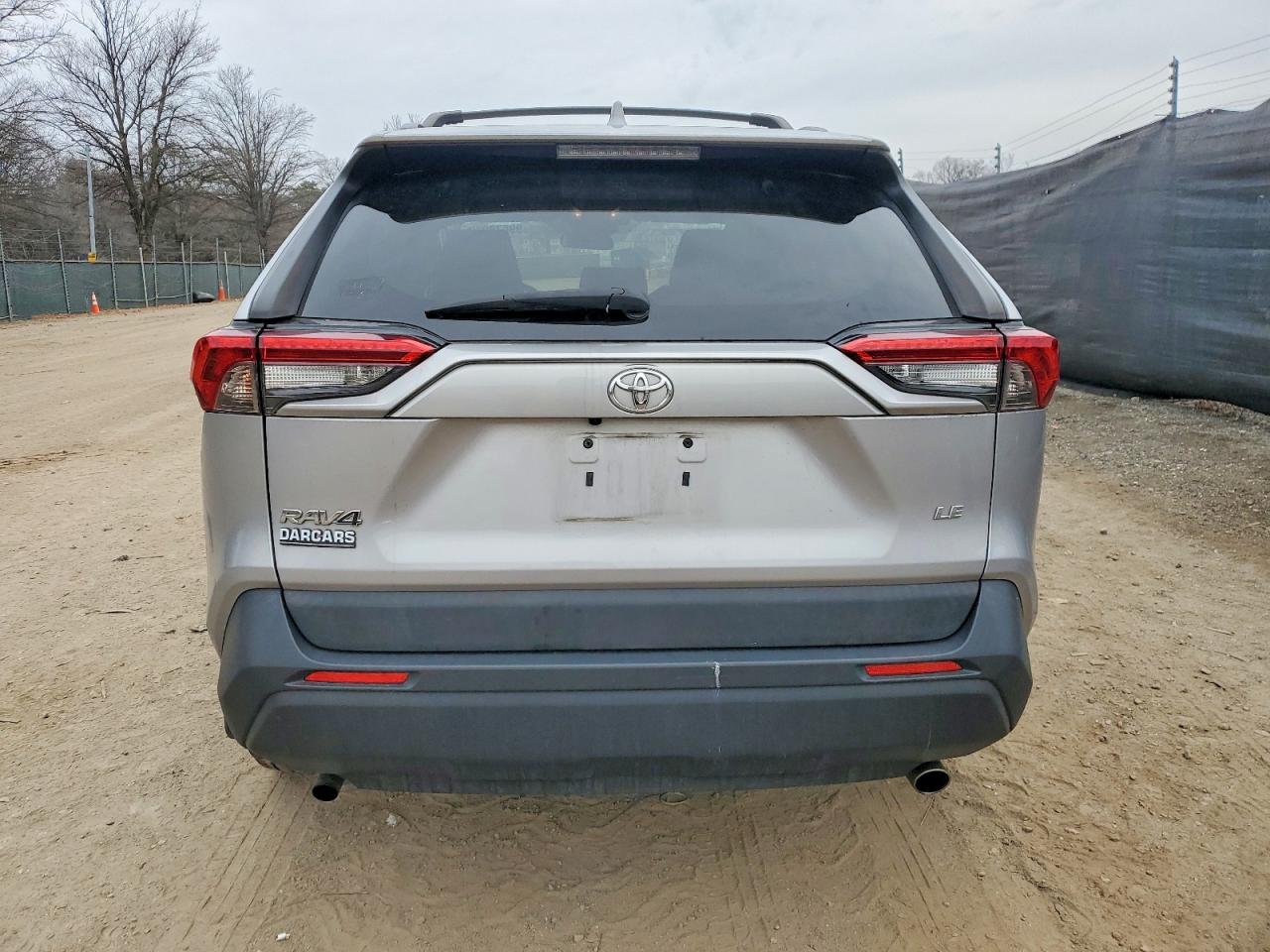 2019 TOYOTA RAV4 LE photo 11