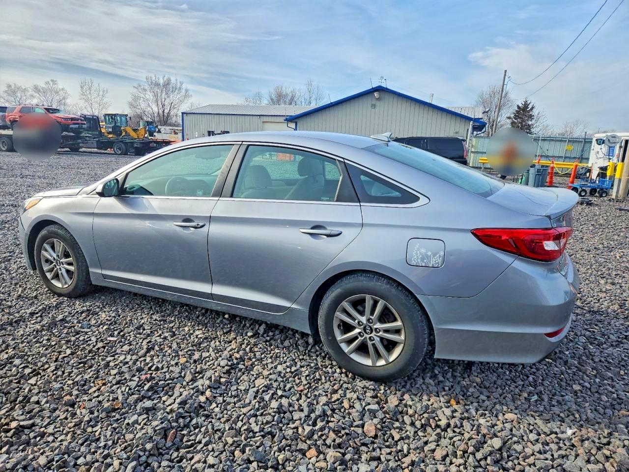 2017 HYUNDAI SONATA SE photo 2