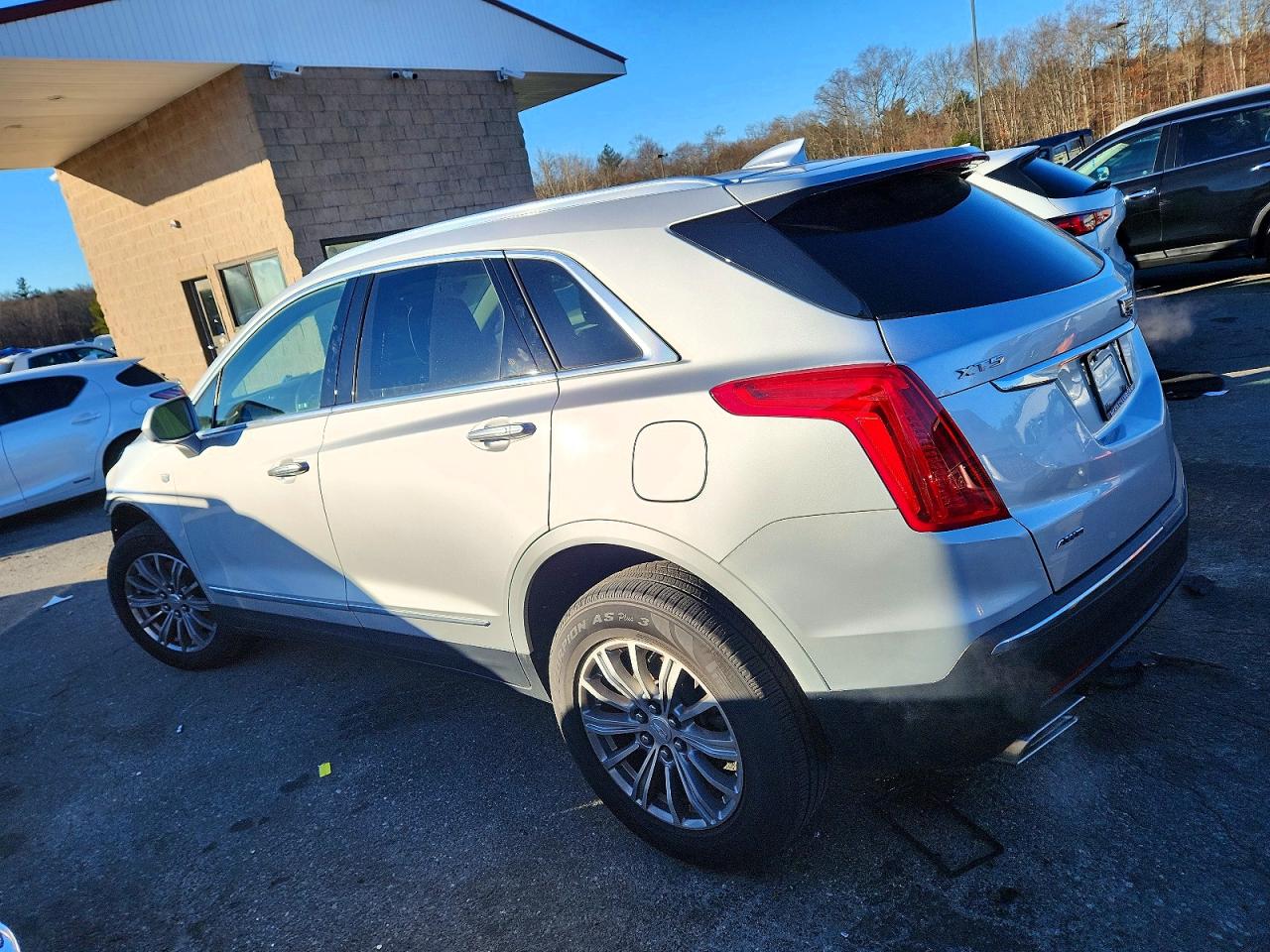 2019 CADILLAC XT5 LUXURY photo 2