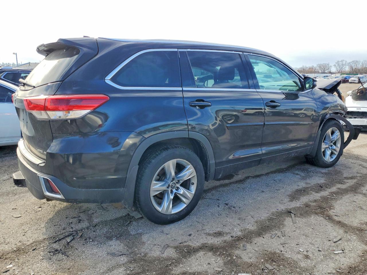 2018 TOYOTA HIGHLANDER LIMITED photo 3