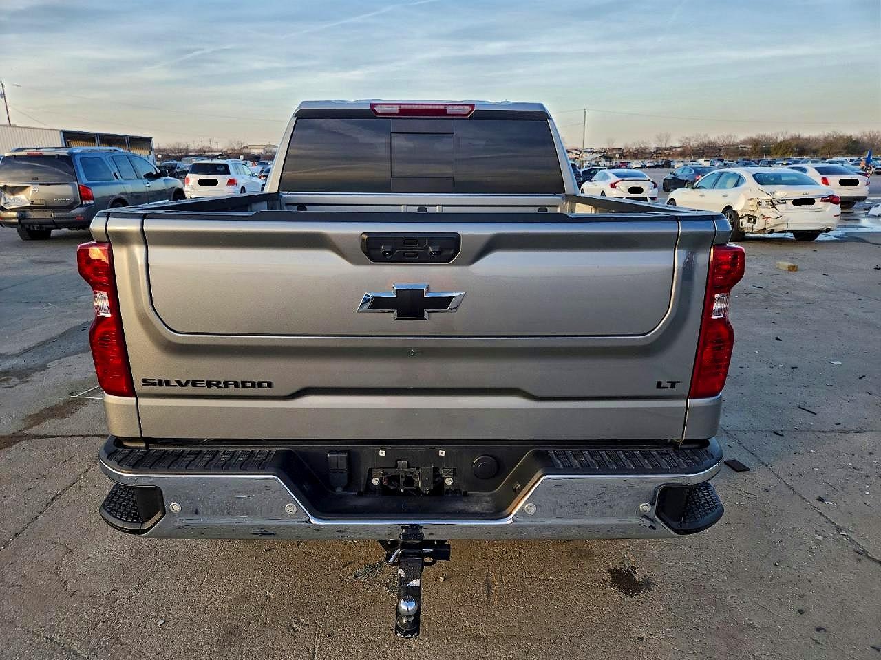 2024 CHEVROLET SILVERADO C1500 LT photo 6