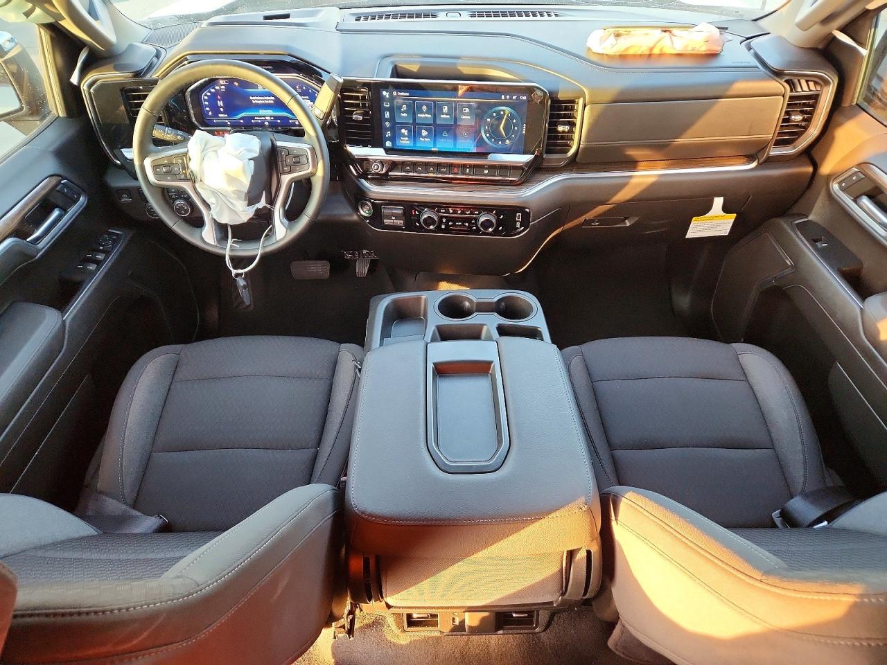 2024 CHEVROLET SILVERADO C1500 LT photo 8