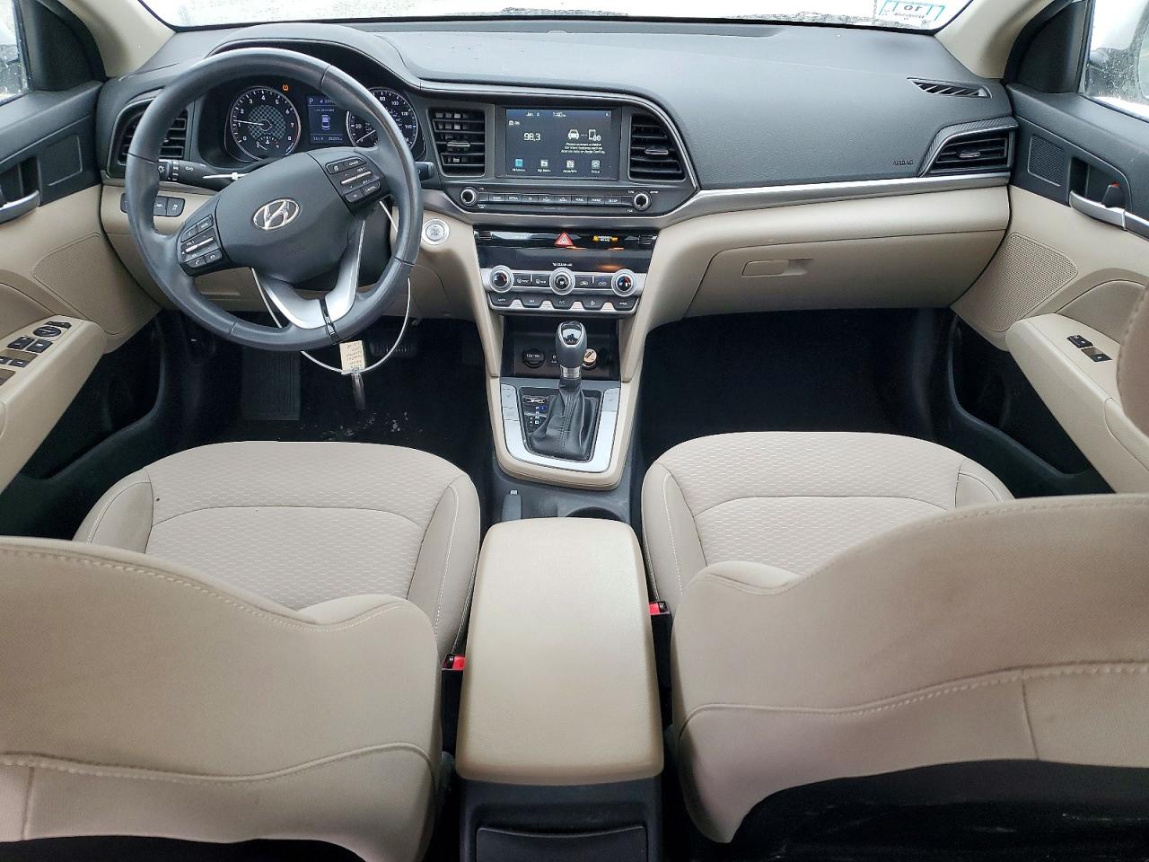 2020 HYUNDAI ELANTRA SEL photo 8