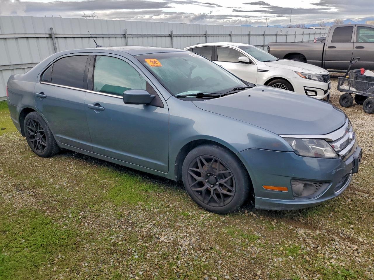 2011 FORD FUSION SE photo 4
