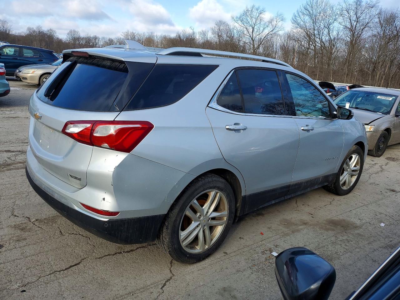 2018 CHEVROLET EQUINOX PREMIER photo 3