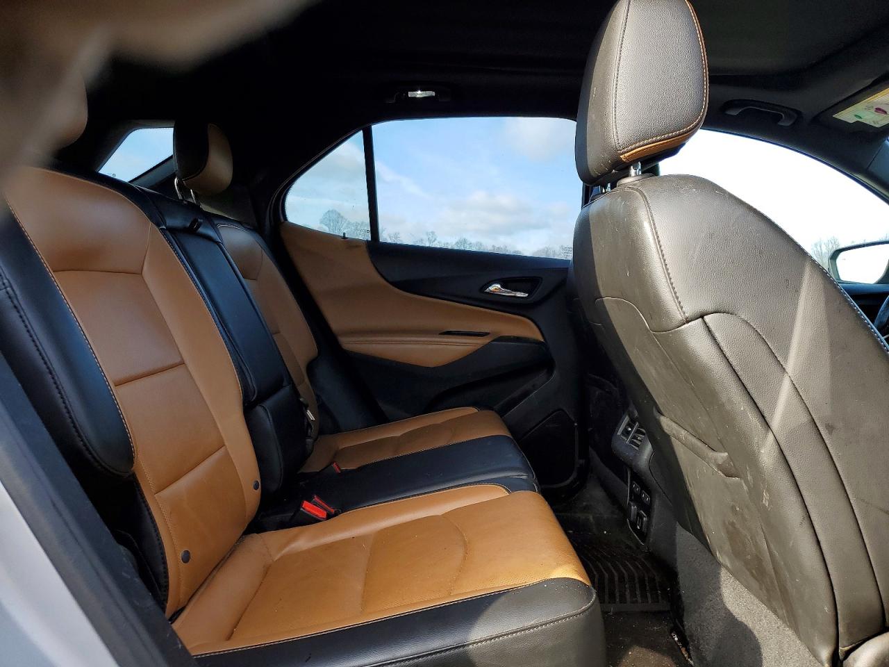 2018 CHEVROLET EQUINOX PREMIER photo 11