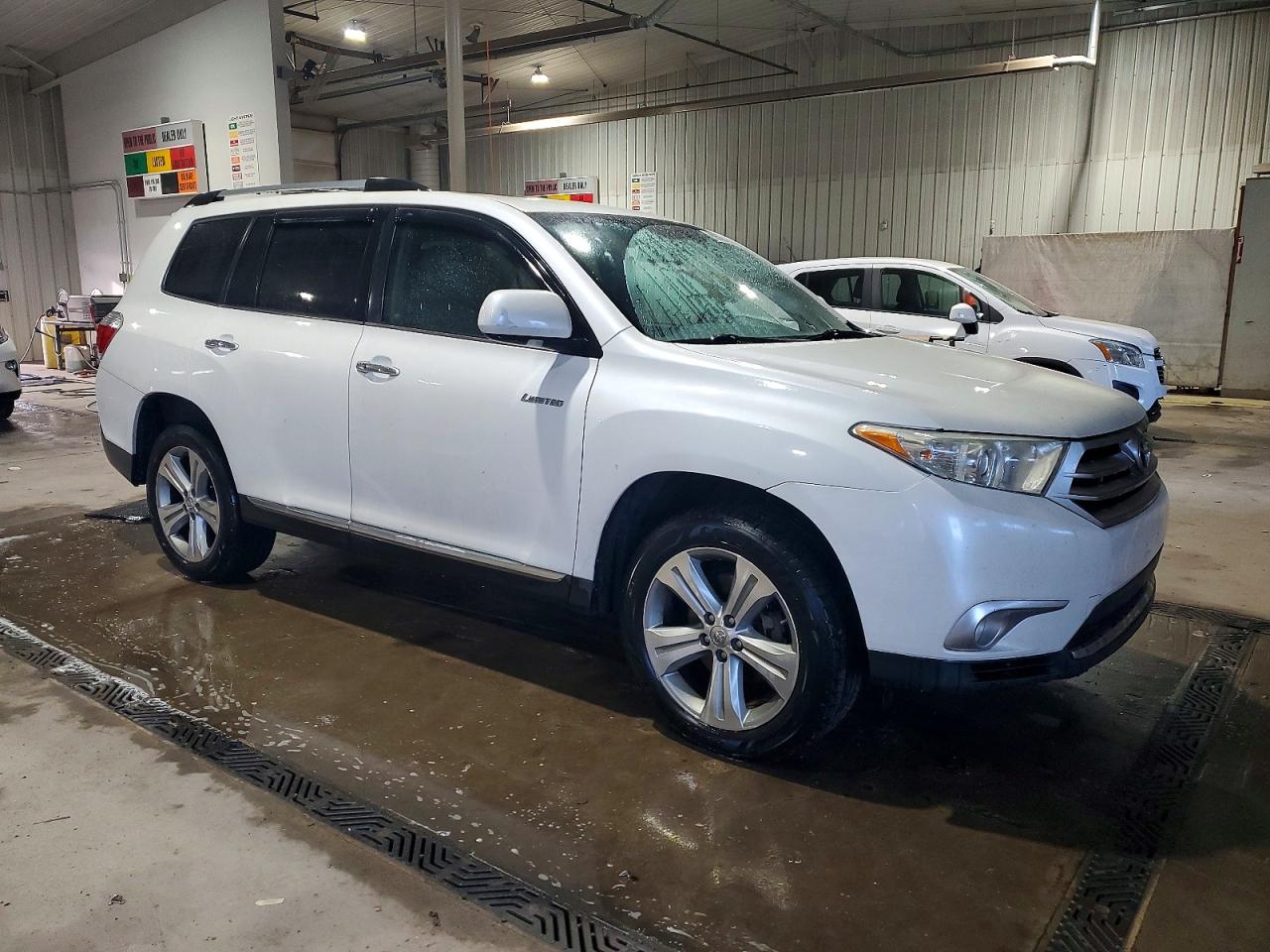 2013 TOYOTA HIGHLANDER LIMITED photo 4
