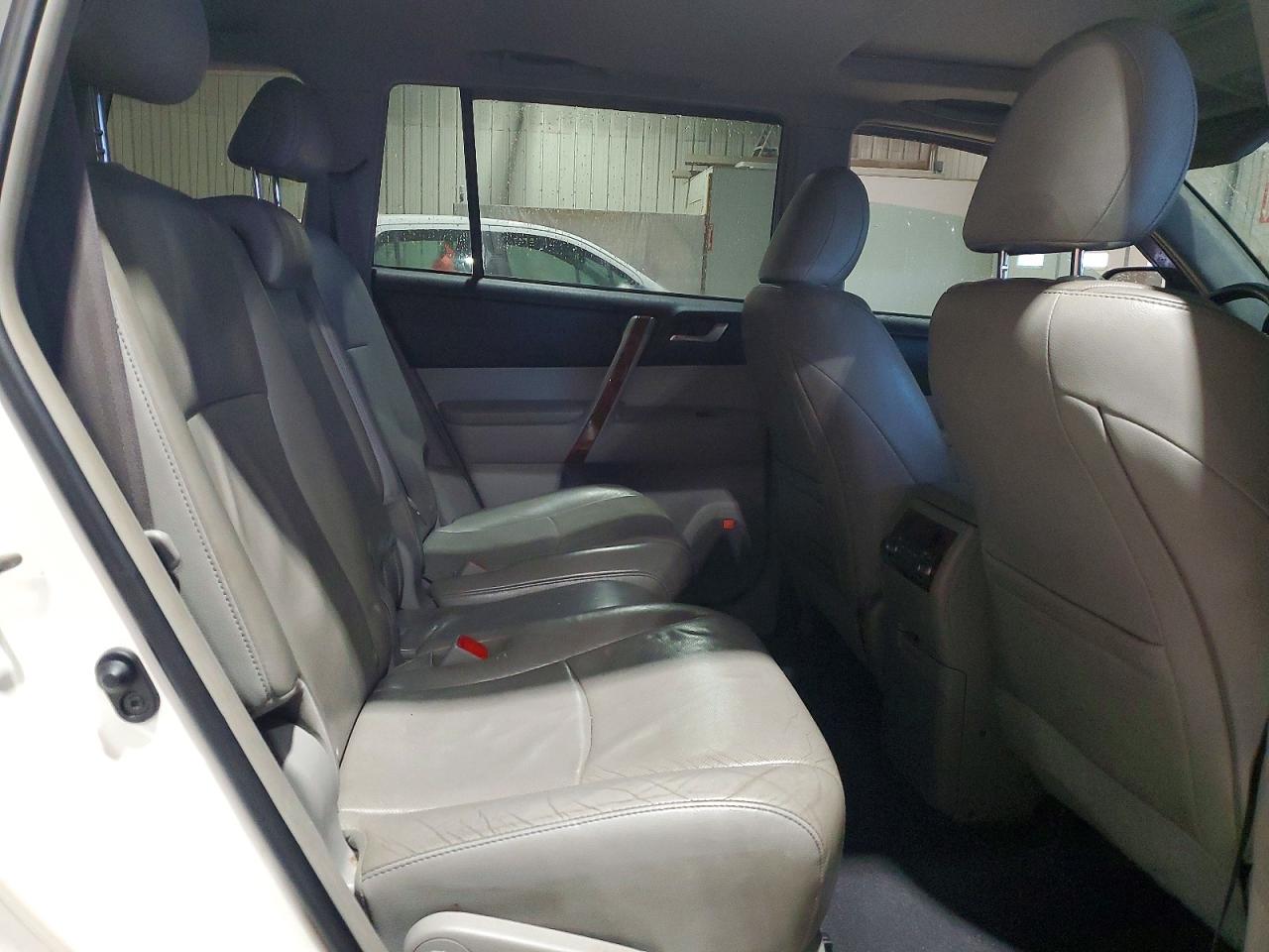 2013 TOYOTA HIGHLANDER LIMITED photo 11