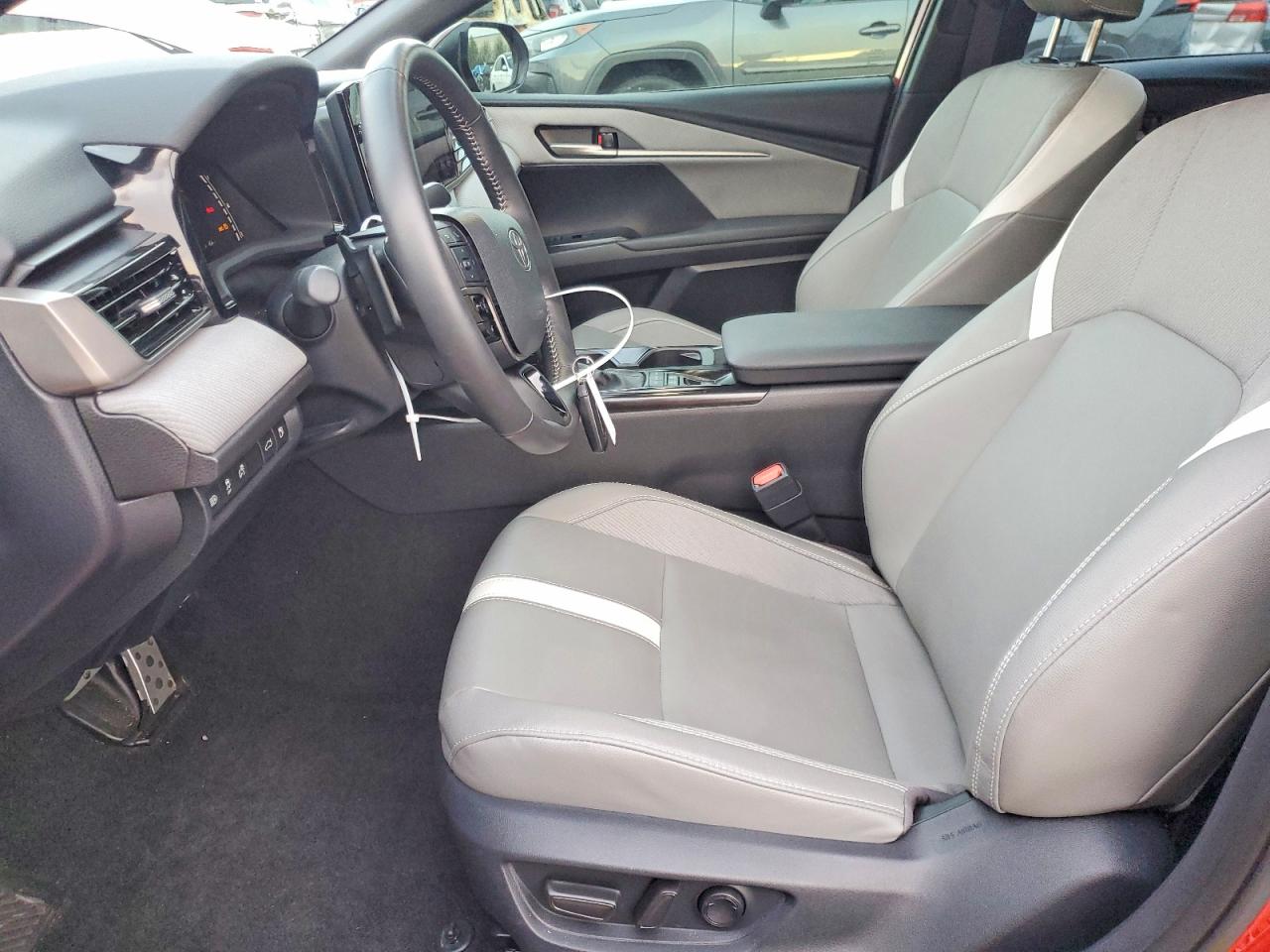 2025 TOYOTA CAMRY XSE photo 7