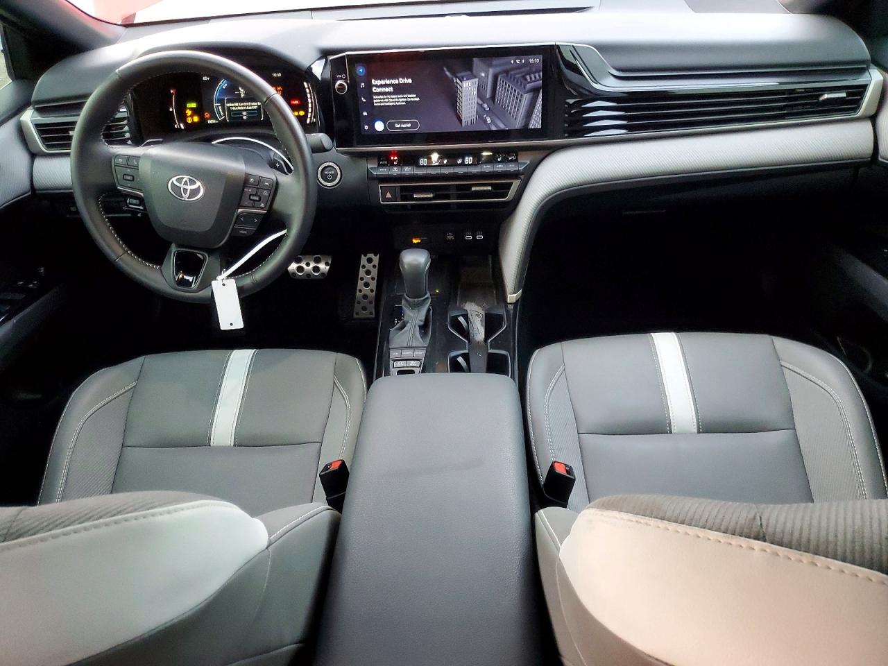 2025 TOYOTA CAMRY XSE photo 8