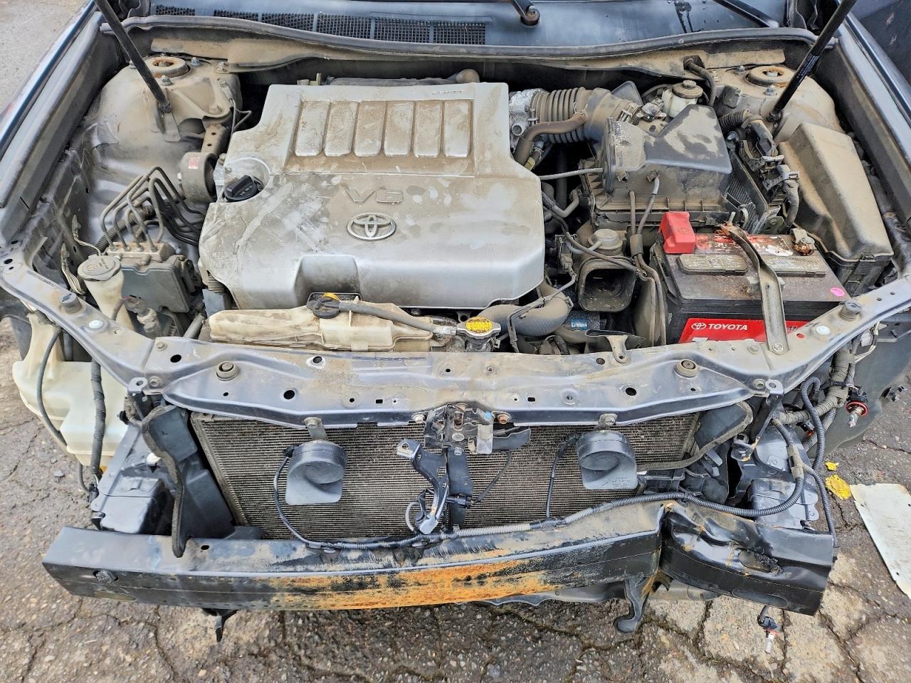 2012 TOYOTA CAMRY SE photo 11