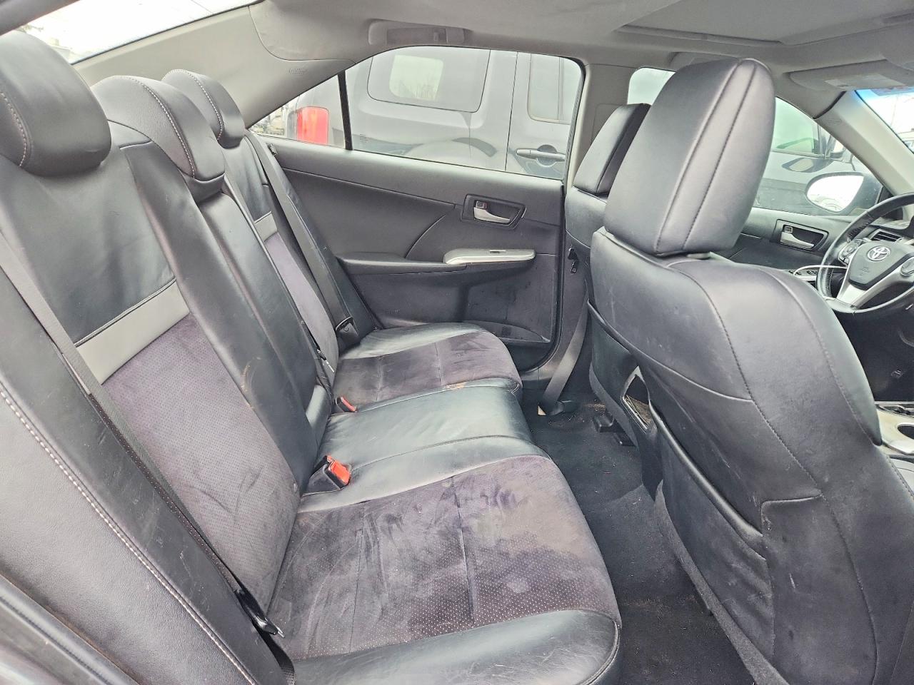 2012 TOYOTA CAMRY SE photo 10