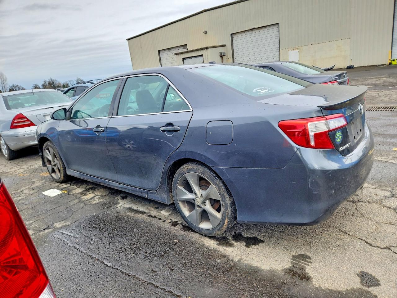 2012 TOYOTA CAMRY SE photo 2