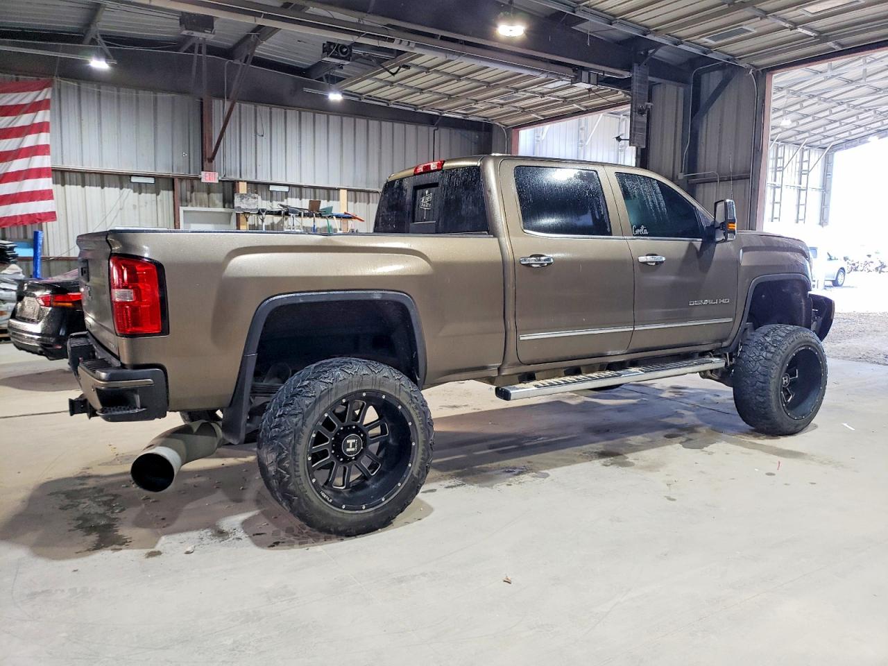 2015 GMC SIERRA K2500 DENALI photo 3