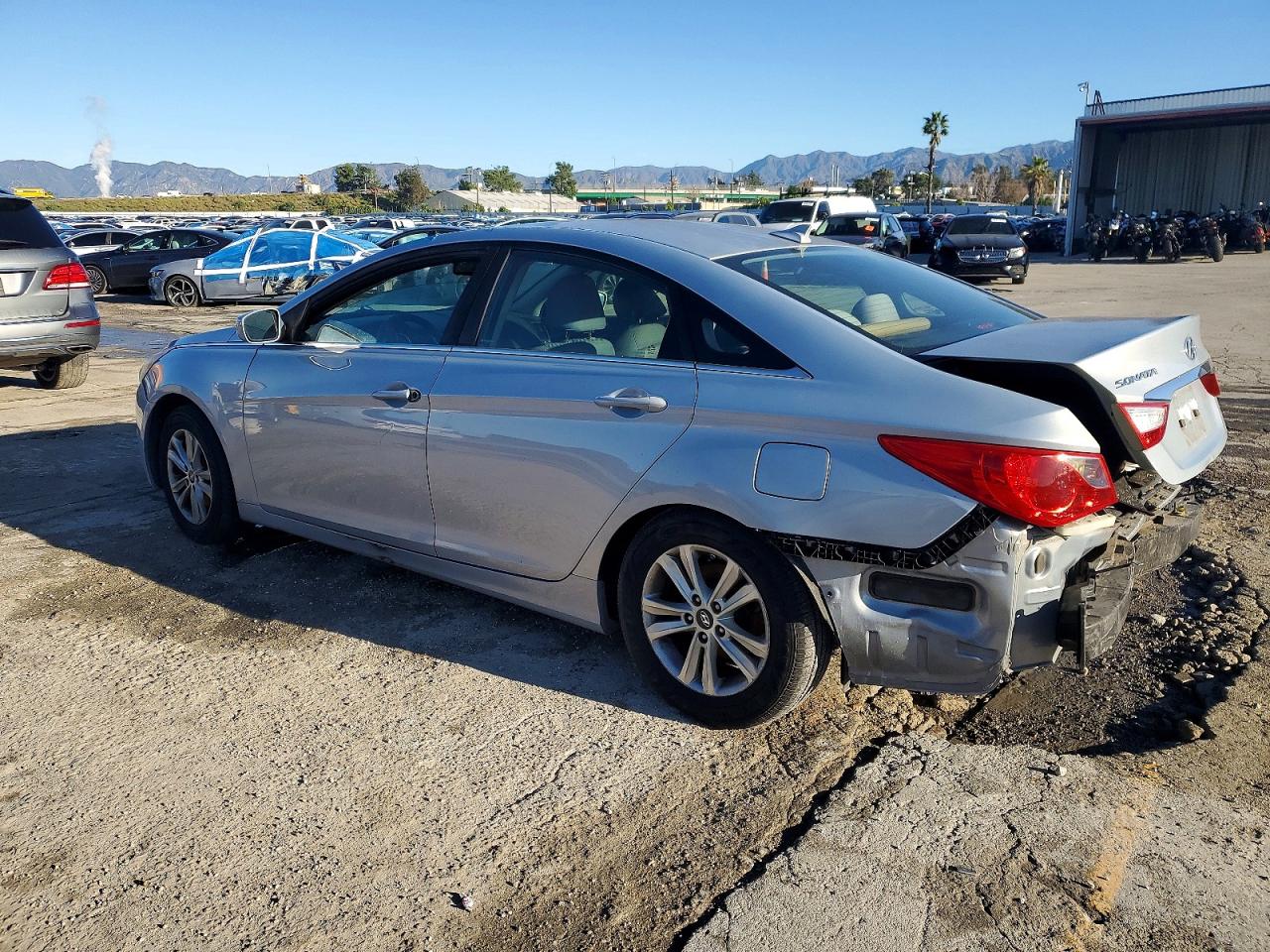 2013 HYUNDAI SONATA GLS photo 2