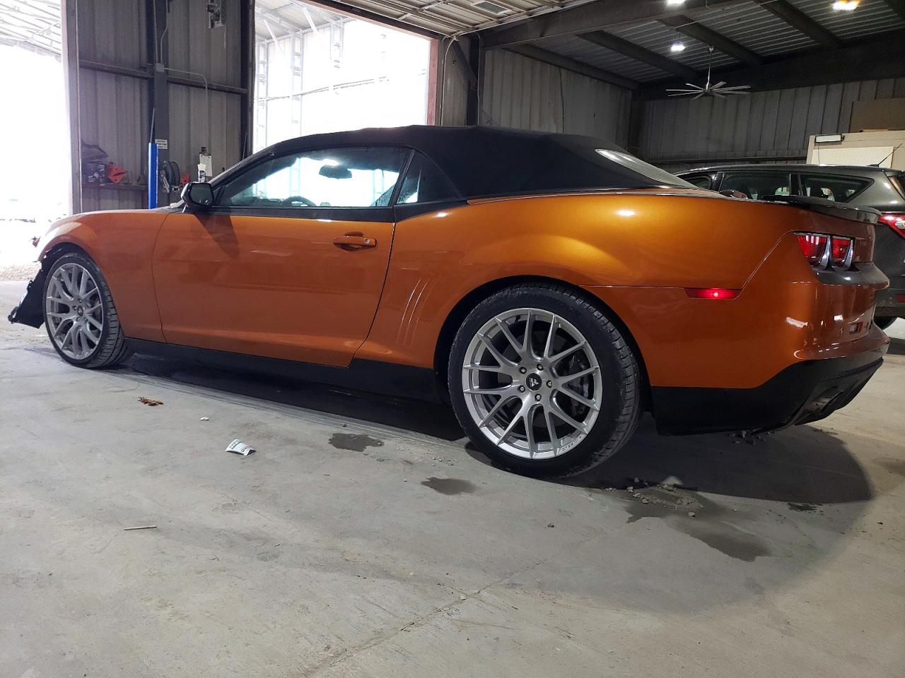 2013 CHEVROLET CAMARO 2SS photo 2