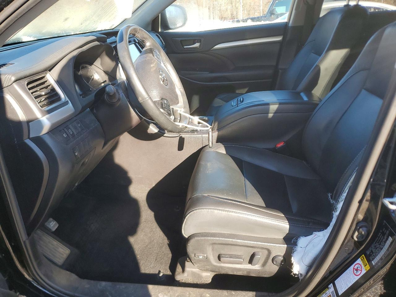 2019 TOYOTA HIGHLANDER SE photo 7