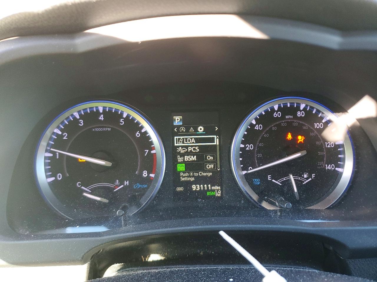 2019 TOYOTA HIGHLANDER SE photo 9