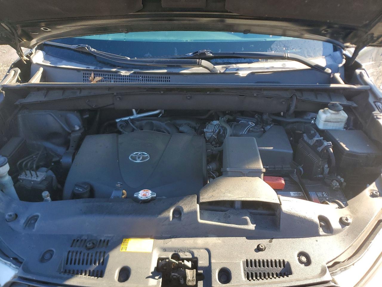 2019 TOYOTA HIGHLANDER SE photo 12