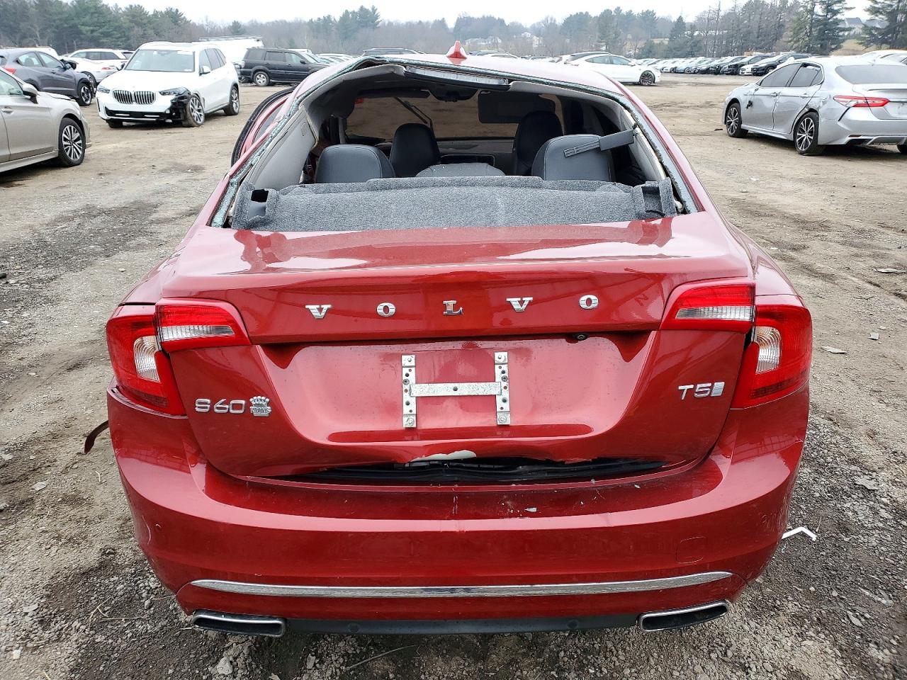 2017 VOLVO S60 PLATINUM photo 6