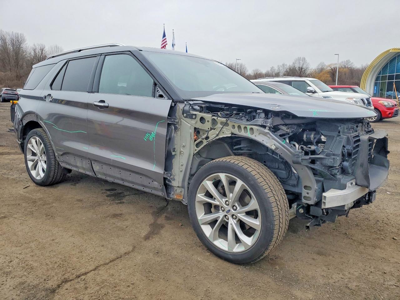 2021 FORD EXPLORER PLATINUM photo 4