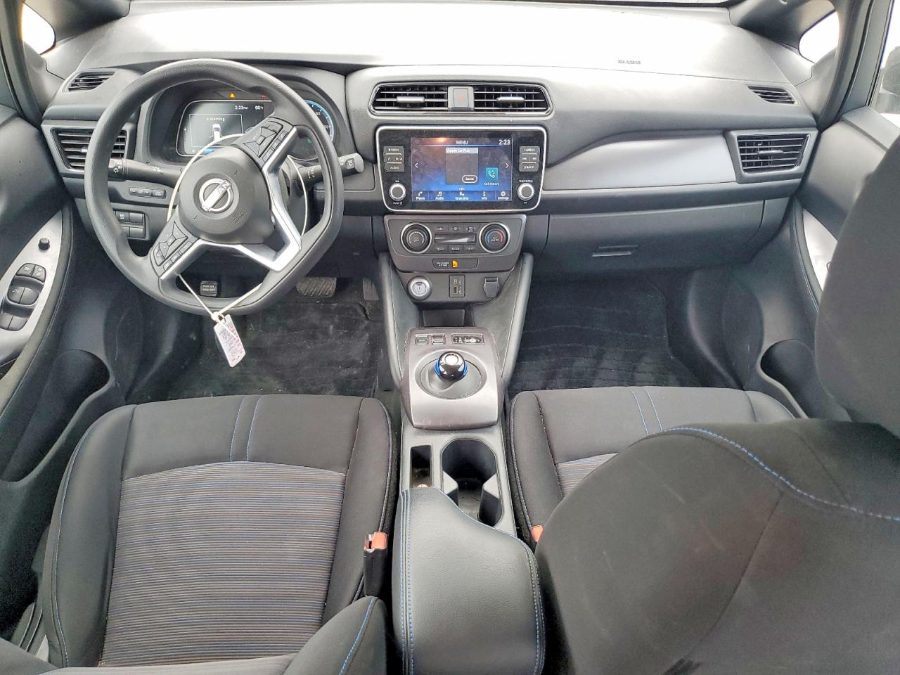 2025 NISSAN LEAF S photo 8