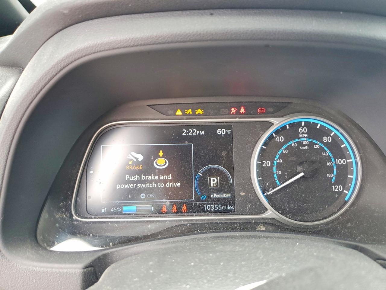 2025 NISSAN LEAF S photo 9