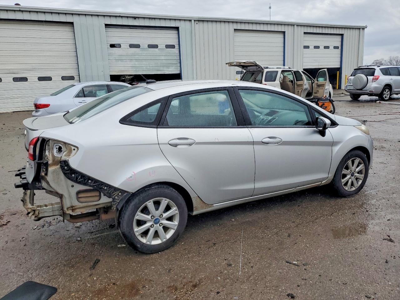 2012 FORD FIESTA SE photo 3
