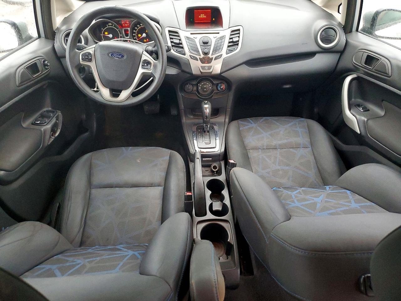 2012 FORD FIESTA SE photo 8