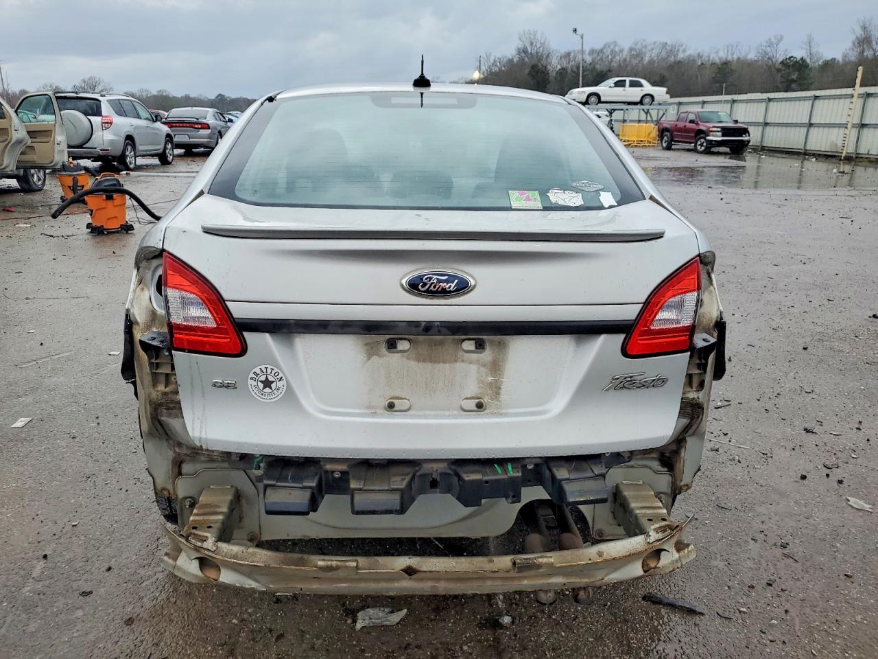 2012 FORD FIESTA SE photo 6