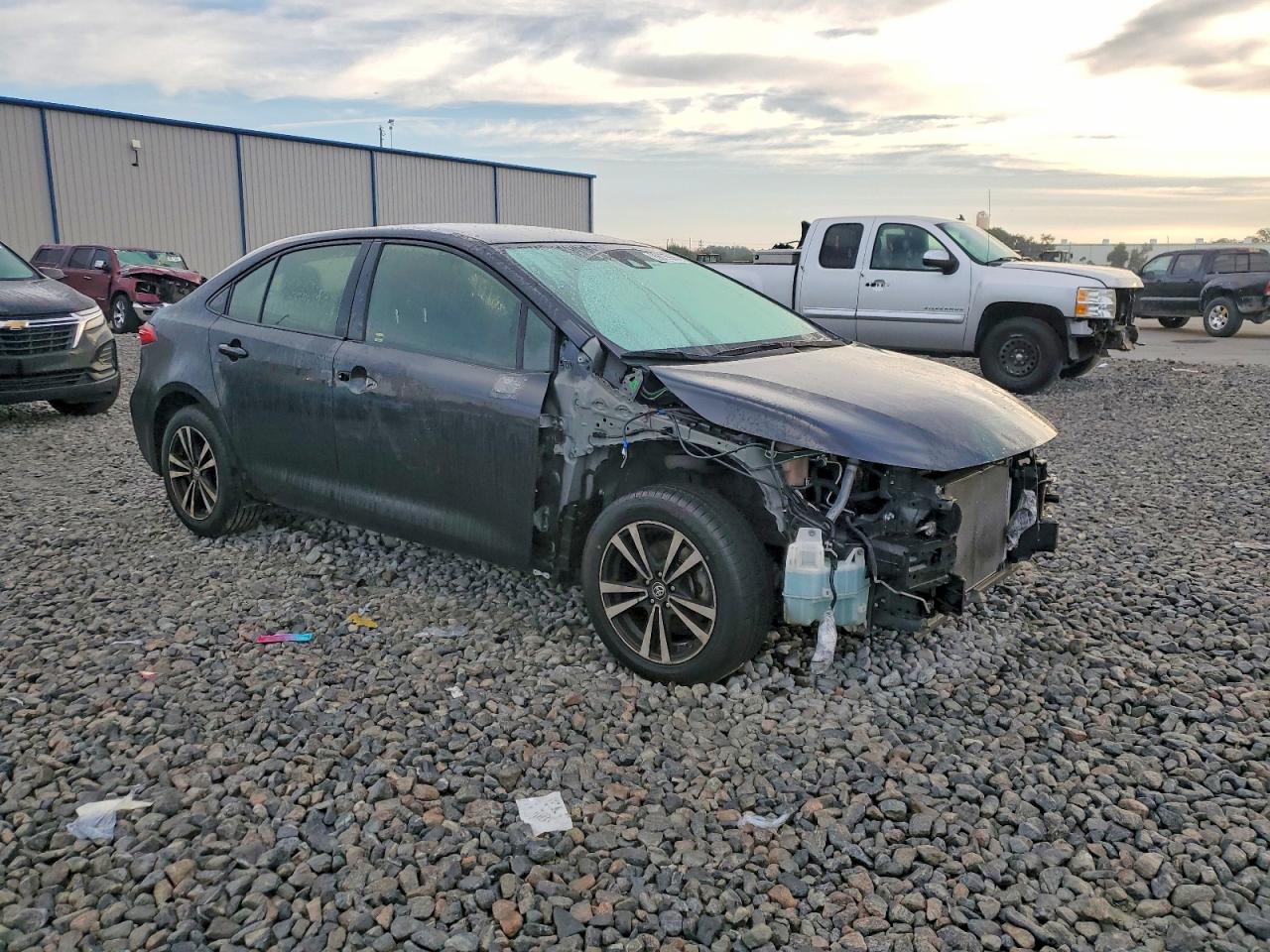 2021 TOYOTA COROLLA LE photo 4